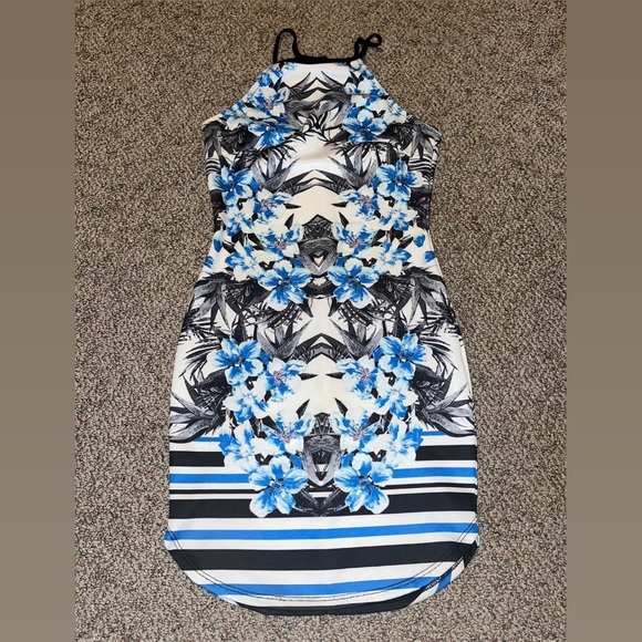 Symmetrical Floral Dress - Picture 1 of 2